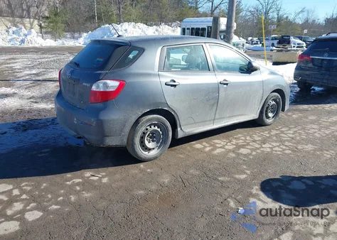 2012 Toyota Matrix L z USA, uszkodzony, nr VIN 2T1KU4EE1CC800633